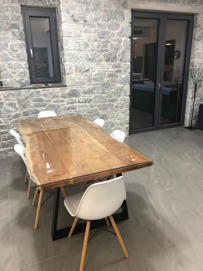 Elion Luxury Apartments Kalamata Exterior foto